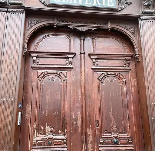 Parisien, Le Louis Blanc Apartment Paris