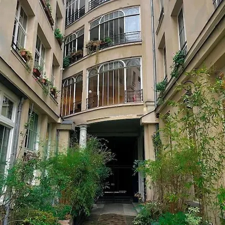 Parisien, Le Louis Blanc דירה *